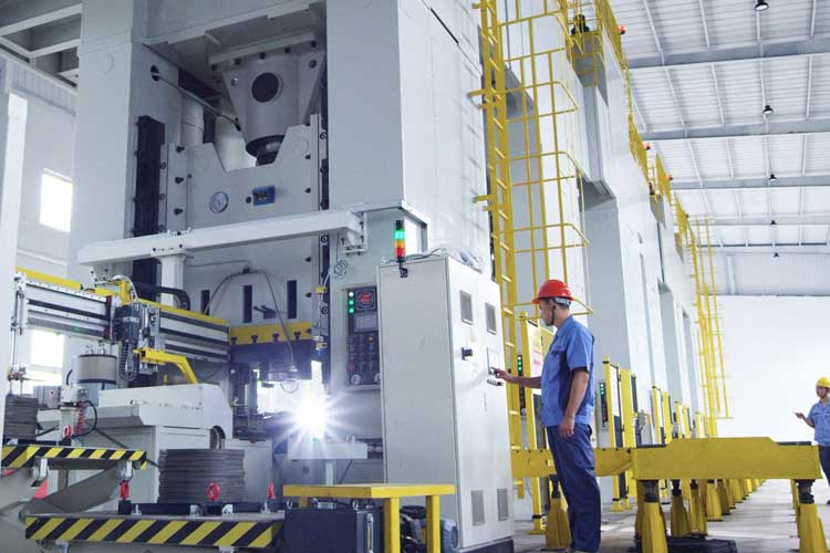 1527926756493496.jpg 輪框車(chē)間.jpg